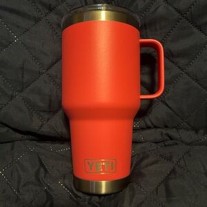 Yeti Rambler 30 oz Travel Mug with Stronghold Lid, Bimini Pink